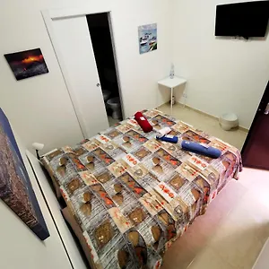 Bed&fly Near Airport Fontanarossa Bagno Privato In לינה וארוחת בוקר